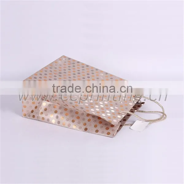 Cheap Price Gold Foil Promotional Gift Paper Bag Luxury photo-6