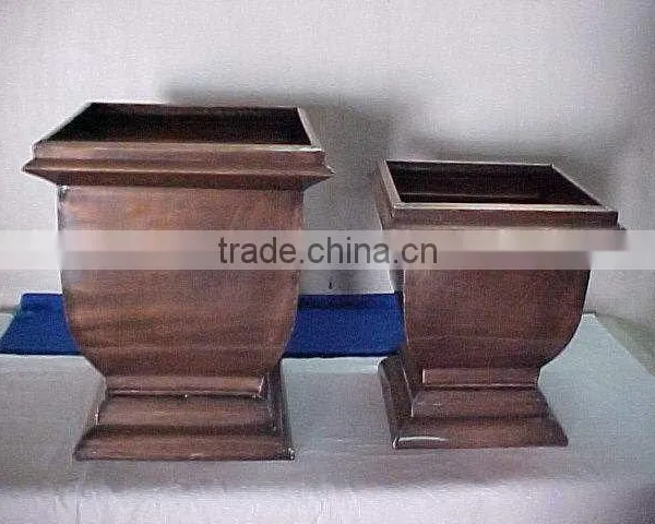 Iron Planter / Copper Antique
