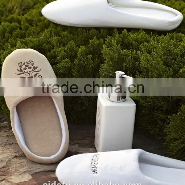 High Quality Customized Embroidered Hotel Coral Fleece Slipper photo-4