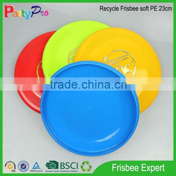 Philippines Market 2015 BSCI Factory Cat Toys for Kids Soft PE 23cm Dia Plastic Frisbee for Sales photo-2
