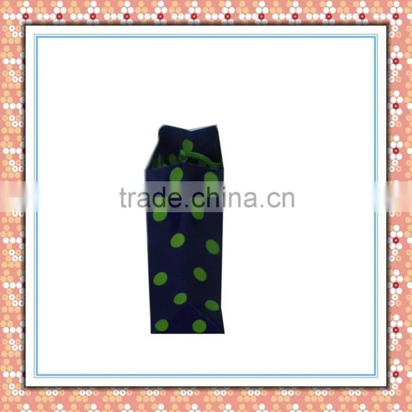 China Supplier Custom Dot Pattern Paper Retail Bags photo-5