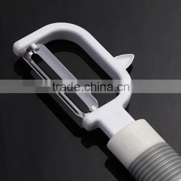 Vegetable Fruit Plastic Peeler Parer photo-4