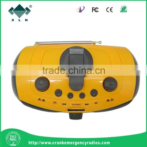 Wonderful Mini Music Speaker Powered by Hand-cranking&USB Port&4 AA Batteries Radio Flashlight for Camping Use photo-3