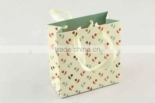 Shopping Paper Bag With Heart Pattern/Printed Foldable Gift Bag photo-2