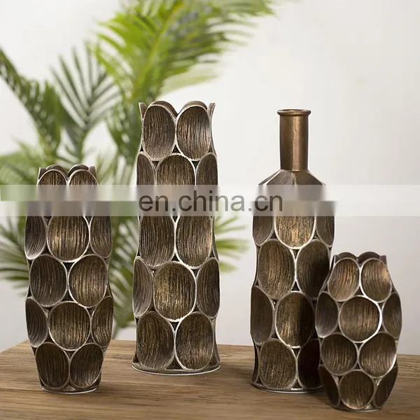 Support Customized Cheap Italian Style Interior Decoration Ornaments Modern Resin Dried Flower Vase photo-2