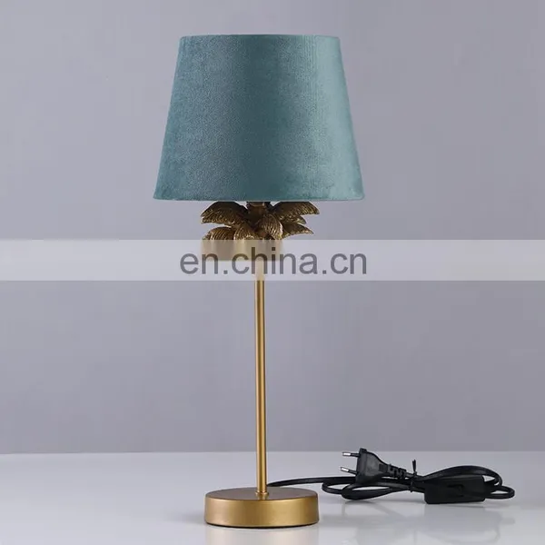 Hot Sale Indoor Lighting Tree Shape Metal Material Vintage Hotel Nightstand Lights With Green Lint Lampshade photo-2