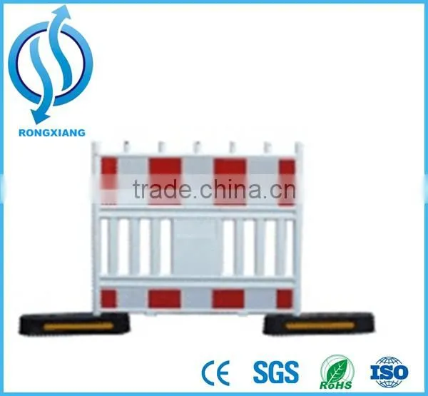 1.5 and 2 Meter Plastic Road Barrier for Road Works/Security Systems Road Traffic Safety Barrier photo-2