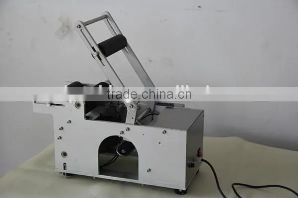 Semi Automatic Self Adhesive Round Bottle Labeling Machine photo-2