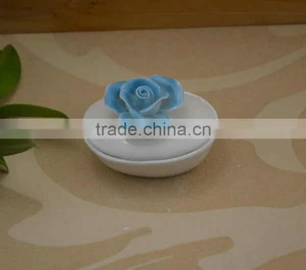New Item White Porcelain Jewel Box With Red Flower Shape Design photo-2