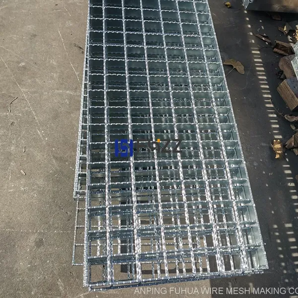 Steel Serrated Bar Gratings Stair Treads Hot Dipped Galvanized for Steel Structure photo-2