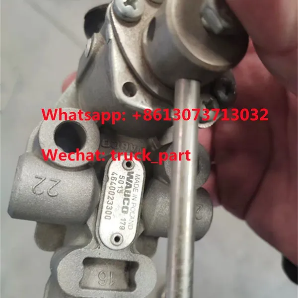 Truck Trailer Leveling Valve WABCO 4640023300 Height Control Valve for Kinglong Yutong Bus photo-3