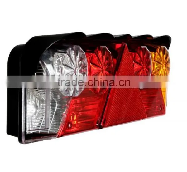 TRIANGLE REFLECTOR UNIVERSAL REAR LAMP LED SYSTEM