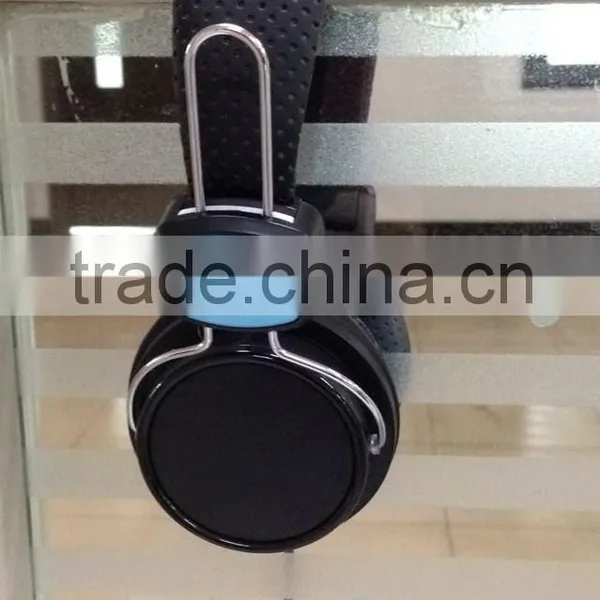 Fashion Stylish Music Headset With Foldable Design for Travelling photo-5