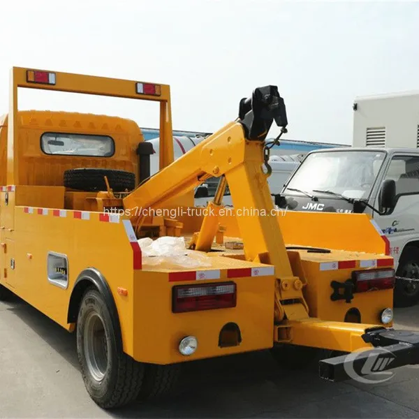 CLW Group Dongfeng 4x2 4x4 Intergrate Wrecker Small Wrecker Tow Trucks photo-3