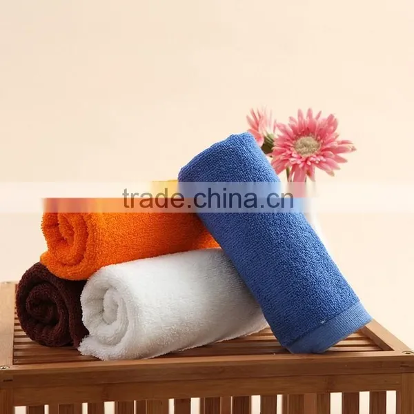 100% Cotton Jacquard Notting Hill Towel Gift Set - Red photo-6