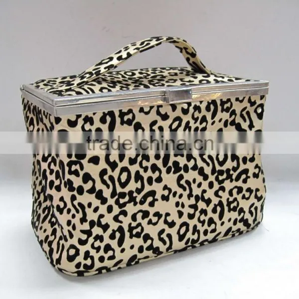 Guangdong Handbag Factory Ladies Cosmetic Bag Clutch Case