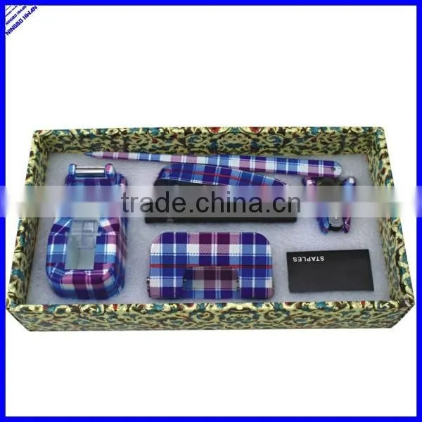 Fashion Design 4pcs Floral Office Stapler Gift Set photo-2
