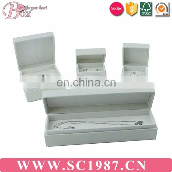 Whole Set of Square With the Necklace White Leather Jewelry Box photo-2
