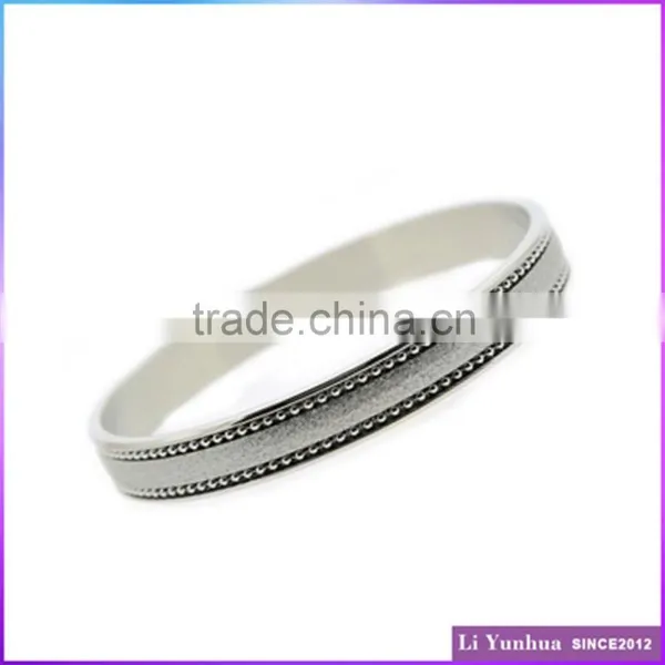 Dong Guan Factory Hot Selling Diamond Sand Round Plain Bracelet Bangles photo-2