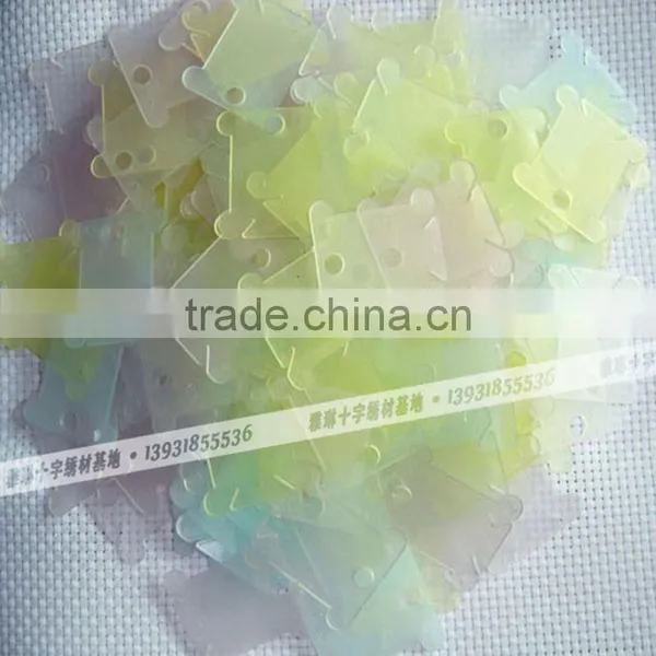 Plastic Card Embroidery Tools Plastic Floss Bobbins Threading Board for Cross Stitch photo-6