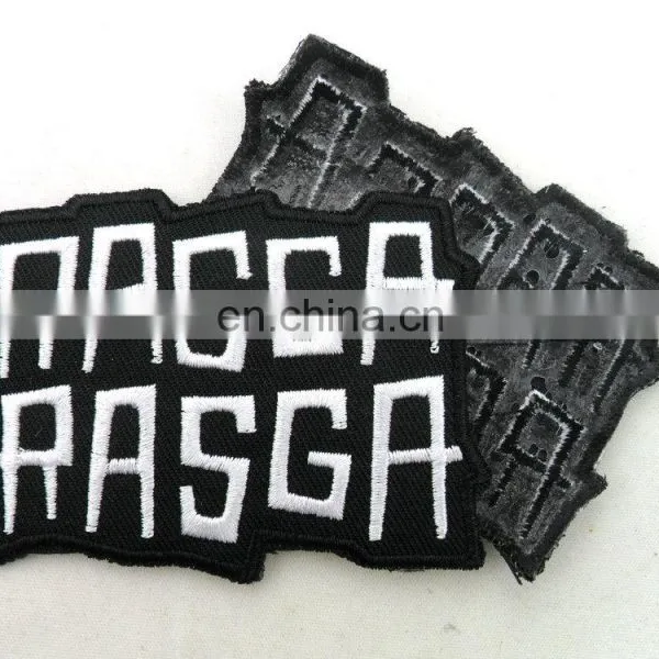 Customized Heart Polyester Embroidery Patch Embrodered Iron Patch photo-3