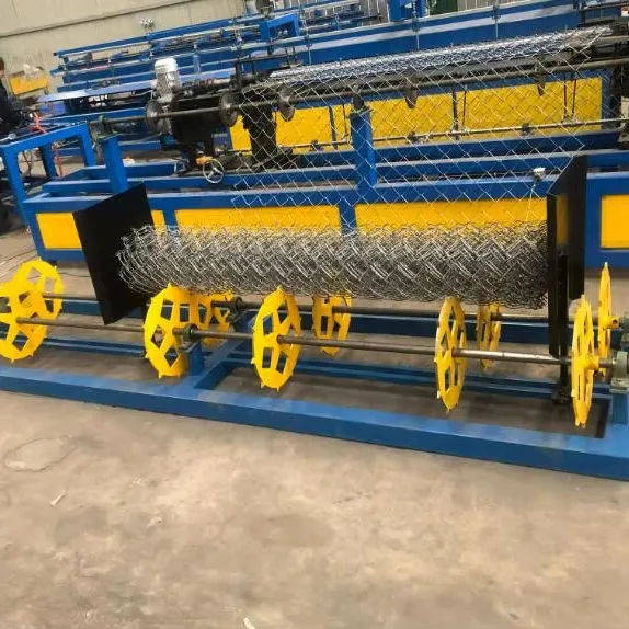 Diamond Wire Mesh Chain-Link Fence Manufacturing Machine, equipped with a motor and a PLC + touchscreen control system, production capacity