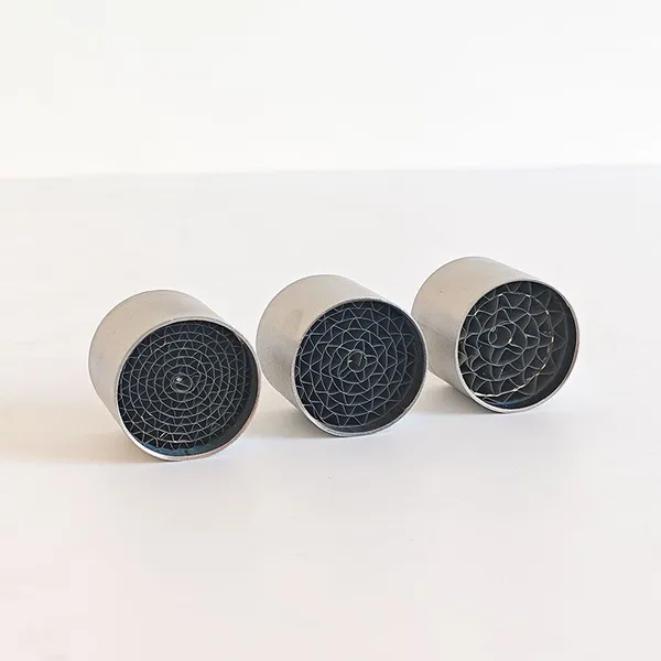 Competitive Price Custom 200 300 400 Cell Metal Honeycomb Substrate for Motorcycle Exhaust photo-4