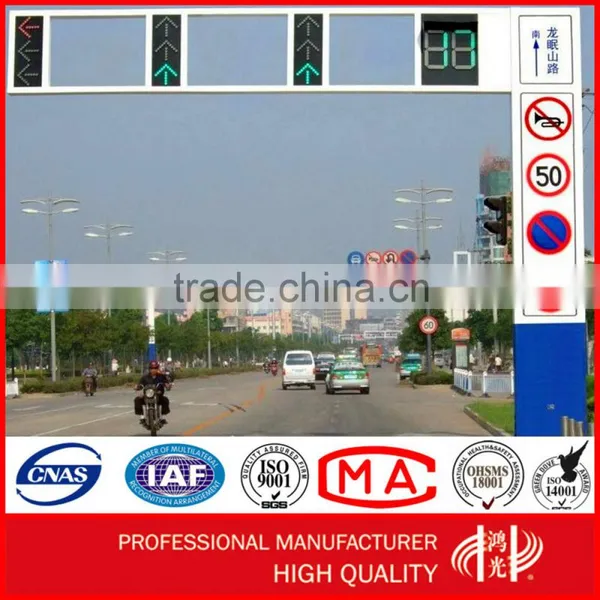 Durable Single Arm Signal Traffic Light Pole LED Stop Lights Pole