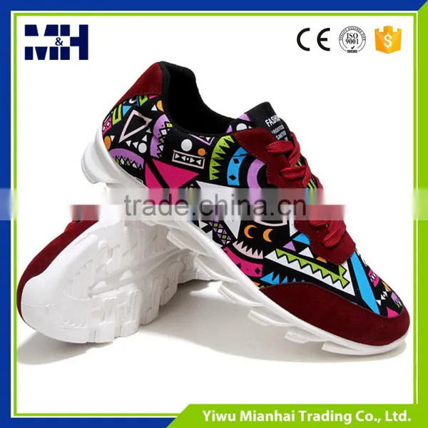 China Supplier High Quality New Model Sports Shoes Men photo-3