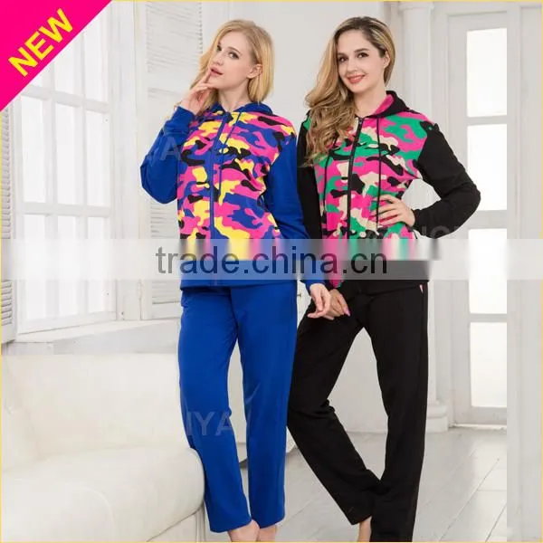 Fancy Colorful Leopard Printing Family Pajamas With Zip + Hood Design Winter Women Pajamas Set OEM photo-3