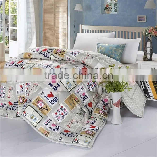 China Manufacturer Newest Design Cartoon Microfiber Filling Comforter Wholesale Thick Quilt photo-2