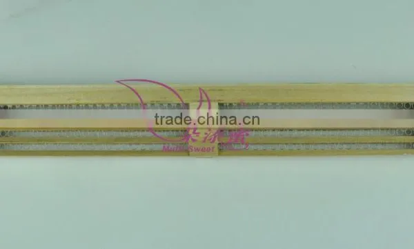 2017 Hot Sale Beekeeping Plastic/wooden Pollen Bee Trap photo-6