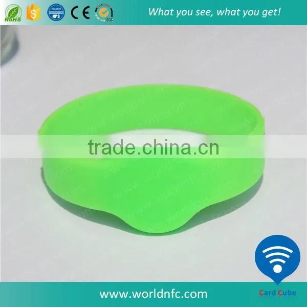 ISO14443A 13.56MHz Waterproof Silicone UHF Bracelet photo-3