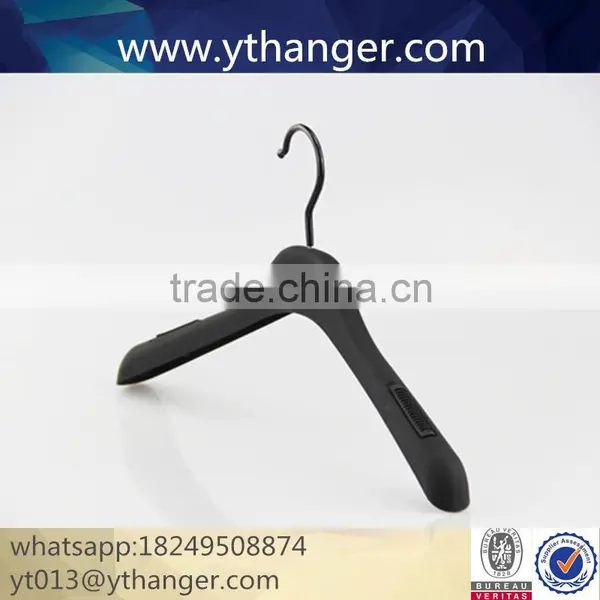 CY-602 Party Wear Shirts for Men Hanger Tshirt Rubber Plastic Hanger for Mens t Shirts photo-4