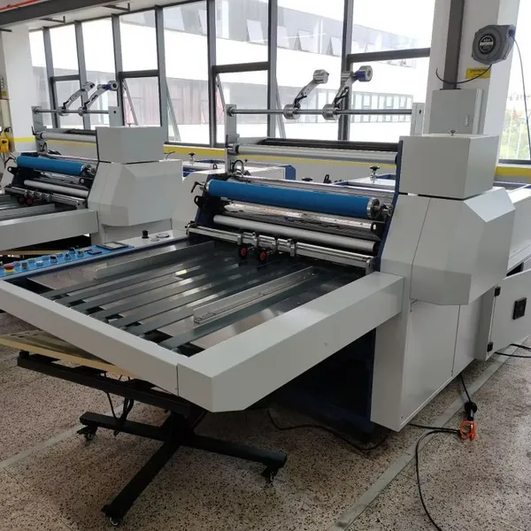 Digital Print Laminator With Contour Cutting for Vehicle Wraps, Wallpaper - Built-in Bubble Release System photo-3