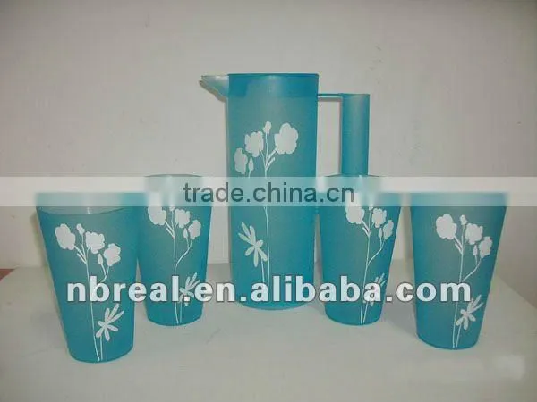 Bpa Free Plastic Pitcher With Handle