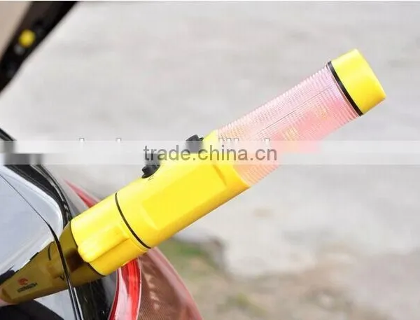 Wholesale Multifunction Emergency Safety Hammer With Flashlight & Belt Cutter photo-3