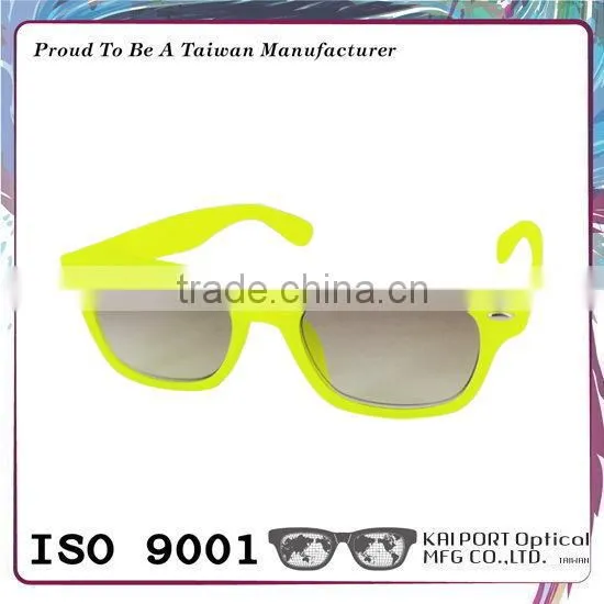 Colorful Quality Assured Sunglasses With Soft Touch Coat photo-4