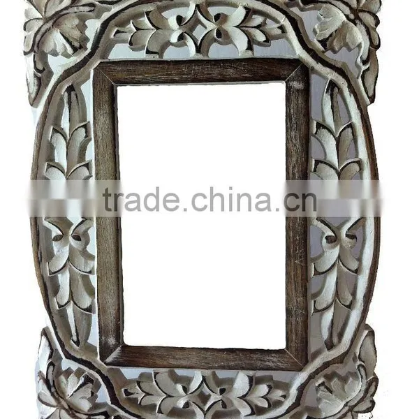 Decorative Wall Mirror of Rustic Style