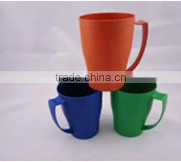 SD0202 Three Colors Plastic Cup Drink Hot Resistant With Handle Shank