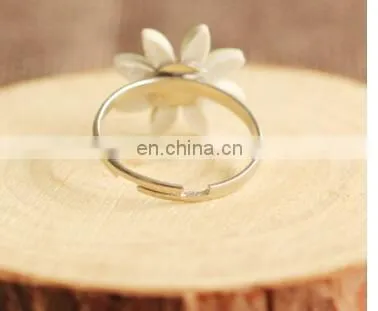 High Quality Hot Sale Daisy Rings Bridal Ceramics Engagement Ring for Women Jewelry Gift photo-3