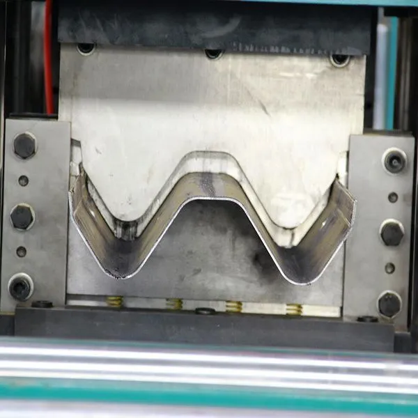 Aluminum-Zinc Alloy Coated Steel Sheet Highway Crash Beams Guardrail 2 or 3 Waves Making Machine Manufacture Machinery Production Line photo-3