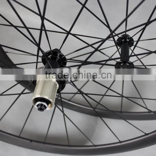 2015 700C Carbon Fiber Clincher Wide 23mm Road Bike Wheelset With Basalt Brake Surface photo-5