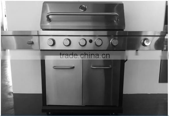 Outdoor BBQ Grill