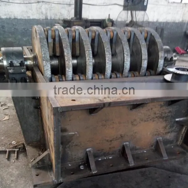 Scrap Engine Oil Cleaner Crusher/how to Recycling Waste Vehicle Oil Filter photo-2