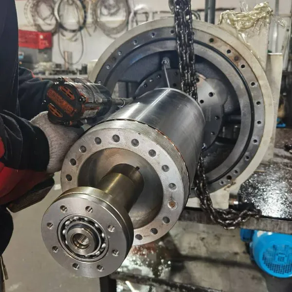 Repair of Laotesi Fluorine-free Motors, Maintenance of Mcquay Centrifuges, Replacement of Copper Tubes and Modification of Electric Control for Tsinghua Tongfang photo-5