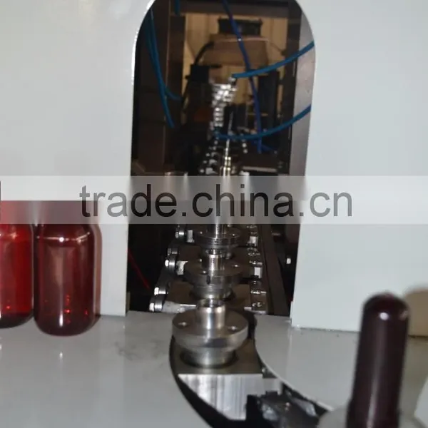 Good Quality Blow Moulding Machine With Preform Auto-loading photo-4