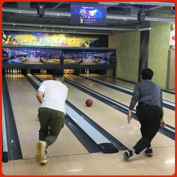 Professional Facilities in a Large Bowling Experience Center, Indoor Training Ground, Virtual Digital Simulation Sports Equipment photo-4
