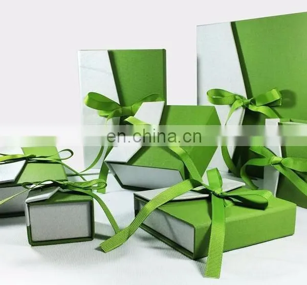 Book Shape Jewelry Green Mini Can Carry Bowknot Gift Box photo-3