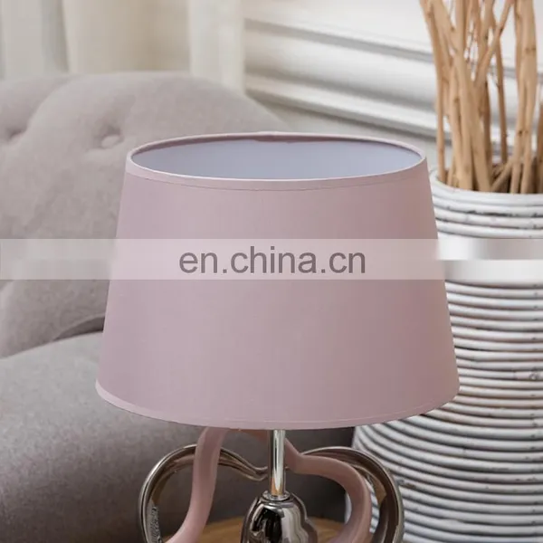Creative Love Theme Restaurant Table Decoration Cheap Pink Heart Shape Table Lamps Ceramic for Hotel Bedside photo-2